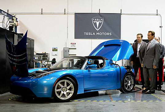 Tesla Motors фото