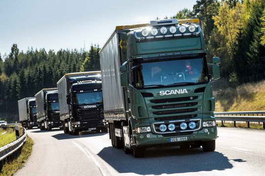 Производители грузовиков все больше внимания уделяют автопилотам